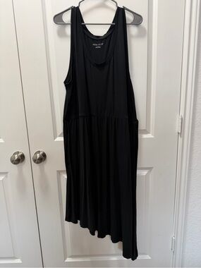 Ava & Viv Black Asymmetrical Sleeveless Midi Dress